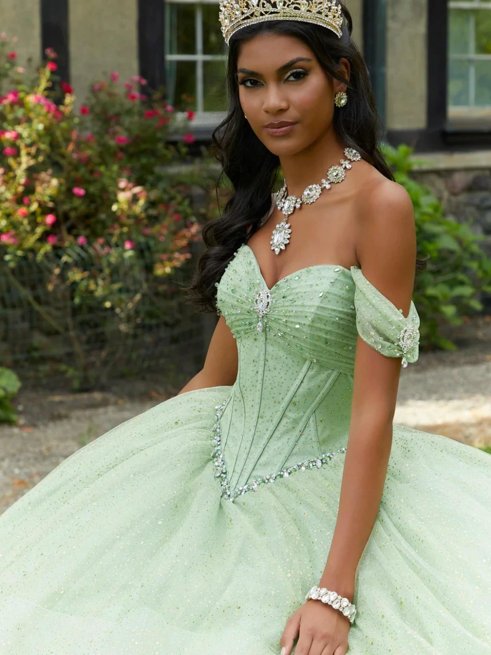 Sparkly Mint Green Ball Gown Evening Dress 2026 Off Shoulder Beaded Corset Sweetheart Neckline Puffy Tulle Quinceanera Dresses