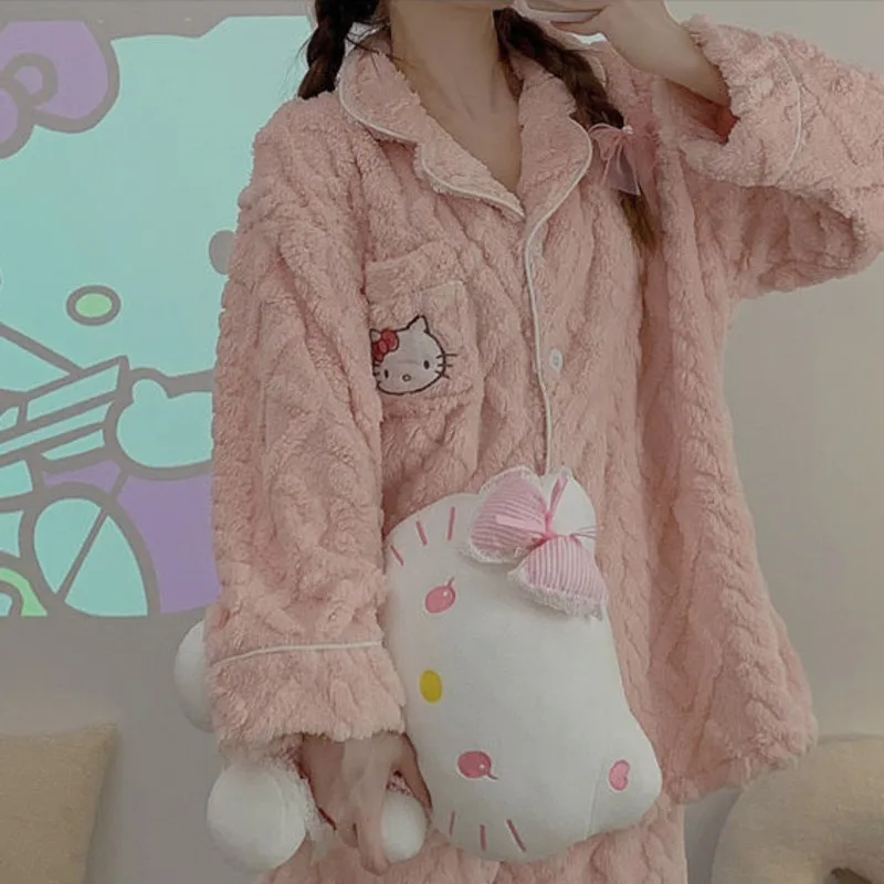 Sanrio-Pijama de Hello Kitty para mujer, ropa de dormir bonita, cálida, de felpa, engrosada, Kawaii, para el hogar, conjuntos de manga larga