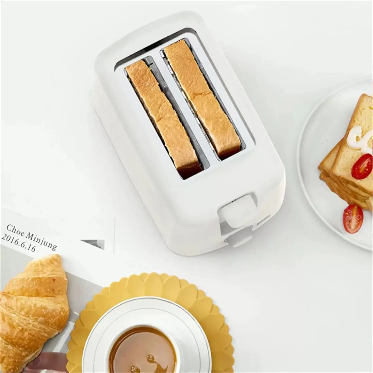 828 Mega Sale 2-Slice Slim Toaster, Long Slot, 6 Shade Settings, Fits Sourdough, Anti-Jam , 650W EU 220V