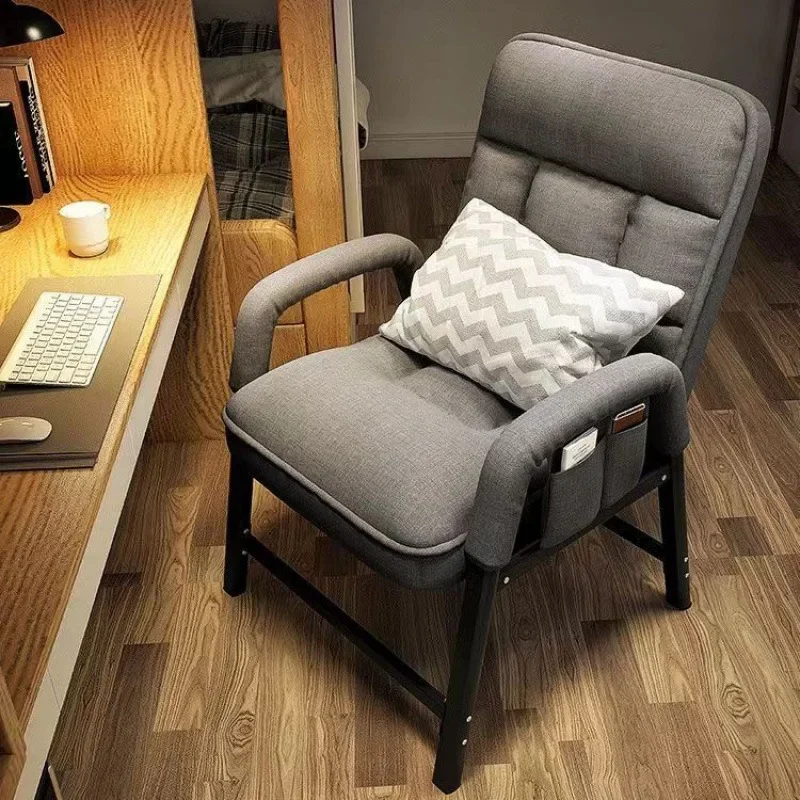 Cadeira de Conferência Ergonômica para Escritório com Suporte Lombar, Giratória e com Rodas para Home Office e Sala de Computação
