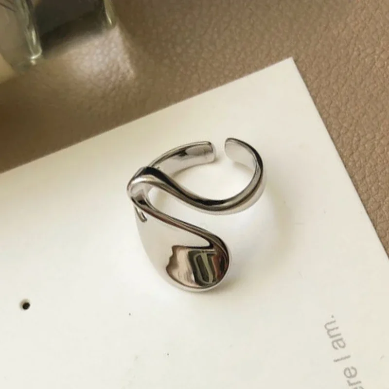 Classic irregular curve ring exaggerated glossy textured wave opening rings for women light luxury high-end sense party jewelry