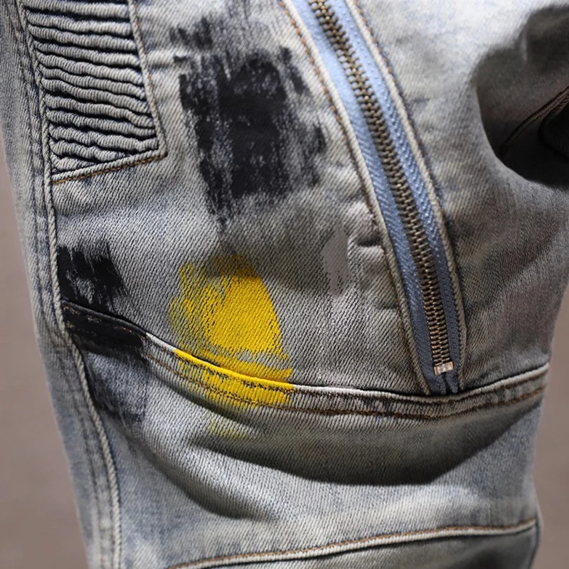 Fashionable new men's jeans, painted zipper decoration, washed retro elastic slim fit jeans, retro light blue splicing motorcycl