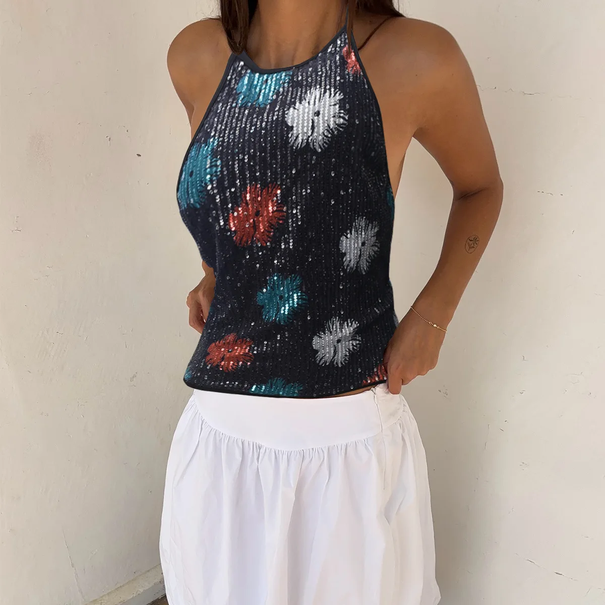 

Summer 2025 New Arrival Bestseller Backless Halter Neck Strappy Printed Sequined Top for Women
