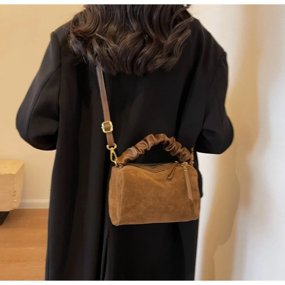 

Simple Solid Color Shoulder Bag PU Leather Adjustable Straps Pillow Bag Matte Suede Crossbody Bag Autumn Winter