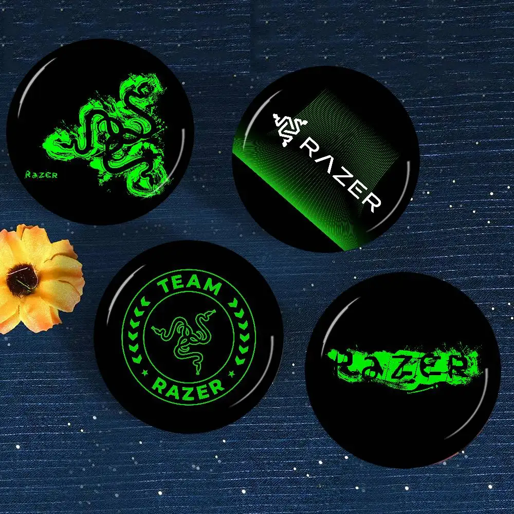 Razer logo 32/44/58mm Round Cartoon Brooches Handmade Pins for Backpack Jewelry Accessories Gifts Creative Badge