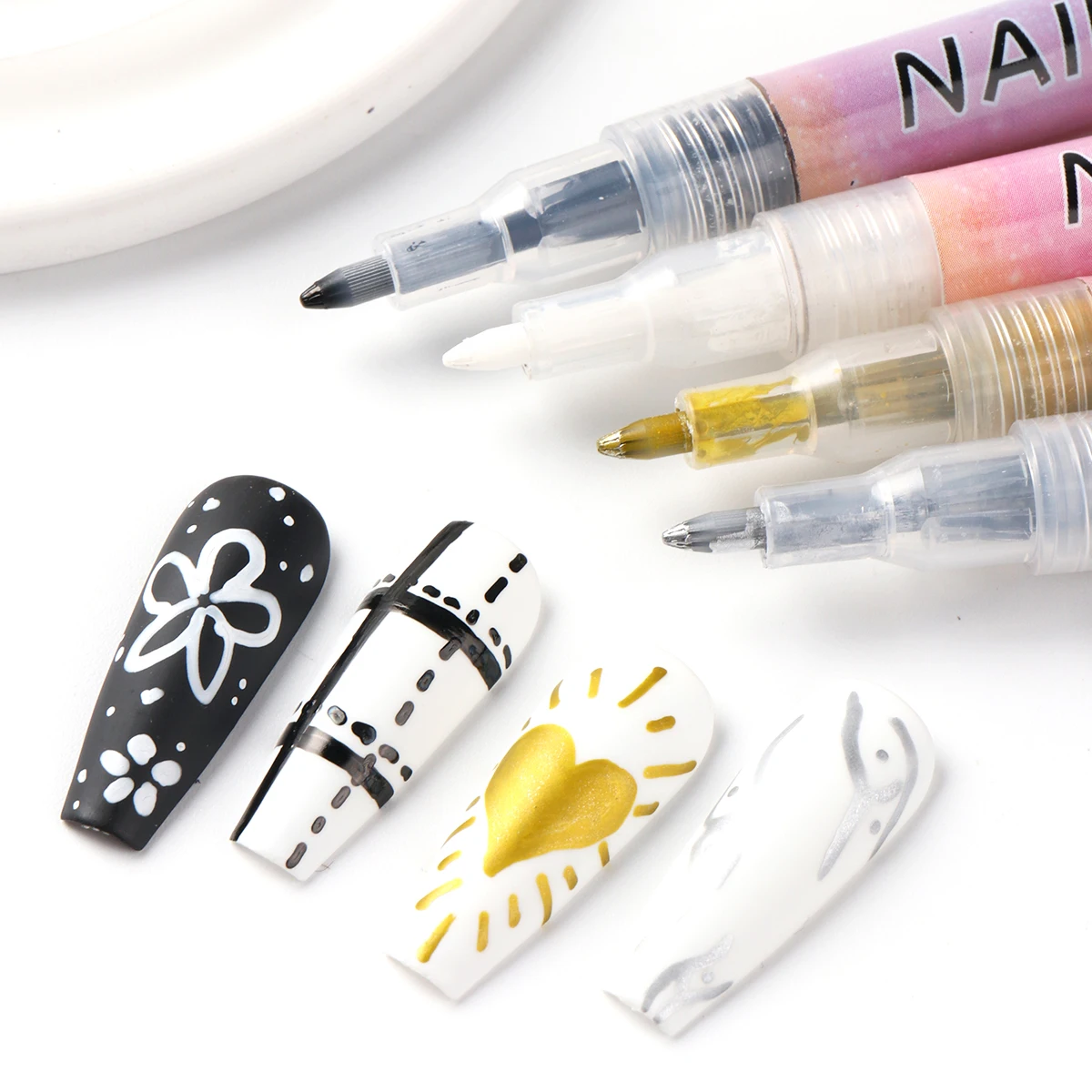 4 Colors Chrome Nail Art Marker Graffiti Pen Quick Dry Waterproof Painting UV Gel Polish Line Acrylic Nail Pen Manicure Tools