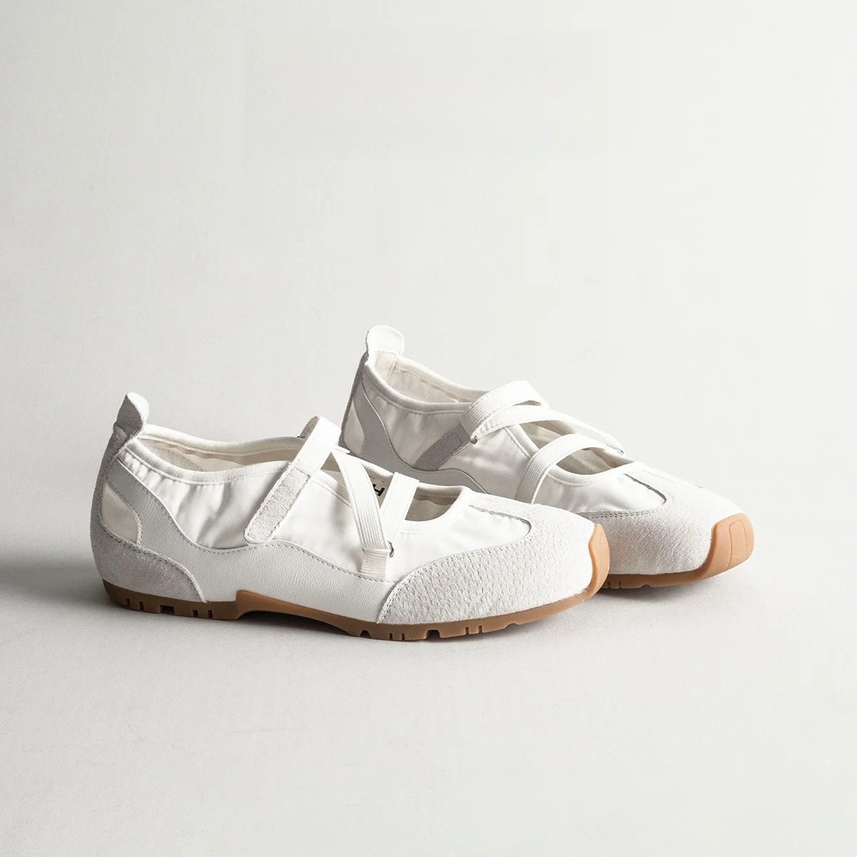 White Leather Ballet Flat Shoes Women's 2026 New Style Casual Dequn Shoe Soft Bottom Mary Jane Slip-On Dance Shoes