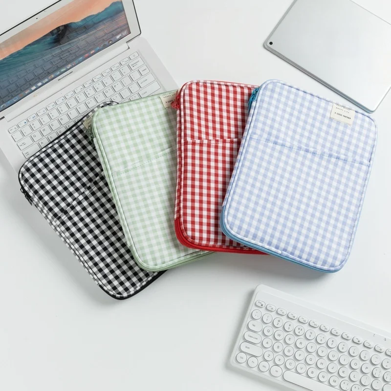 Korean Ins Style Plaid Laptop Sleeve 13 Inch Shockproof Padded Protective Tablet Sleeve For Macbook Notebook Computer Carrying