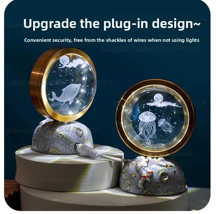 

Astronaut 3d Engraved Crystal Ball, Rotatable Night Light, Creative Astronaut Office Desk Ornament, Festival Gift