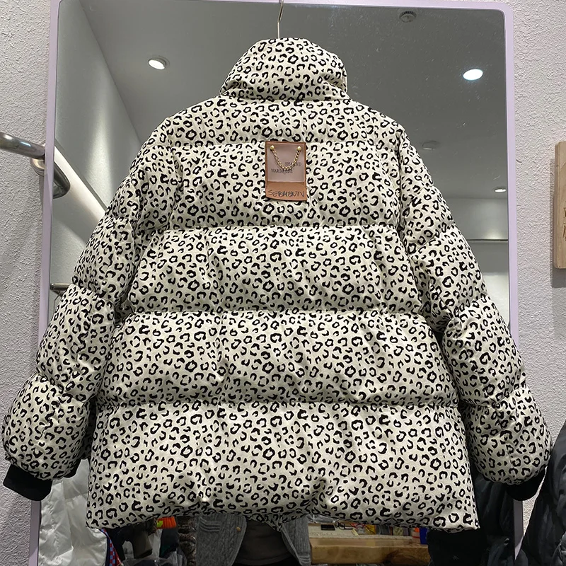 2022 mais novo de luxo inverno solto ajuste puffer jaqueta feminina leopardo impressão curto casual zíper engrossar quente 90% pato branco para