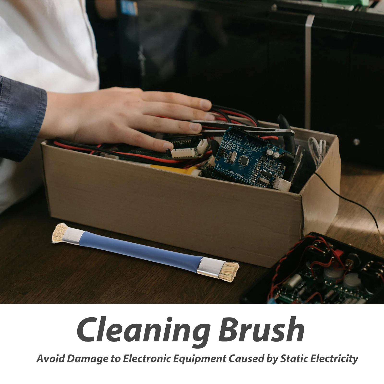 

2Pcs Anti Static Motherboard Cleaning Brushes Dust Removal Brush Detail Cleaning Brush for Phone Laptop Keyboard