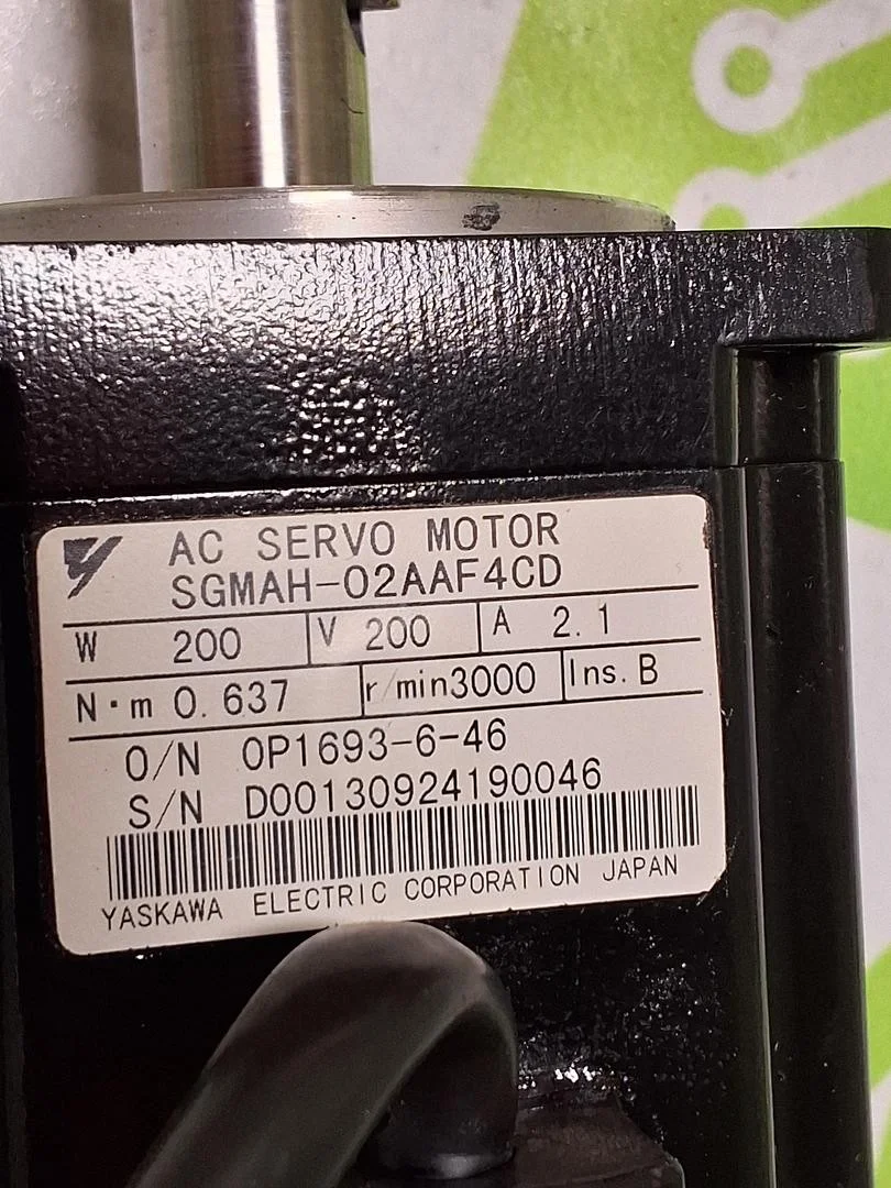 

SGMAH-02AAF4CD Brand New Servo Motor，SGMAH 02AAF4CD Servo Motor，Fast shipping