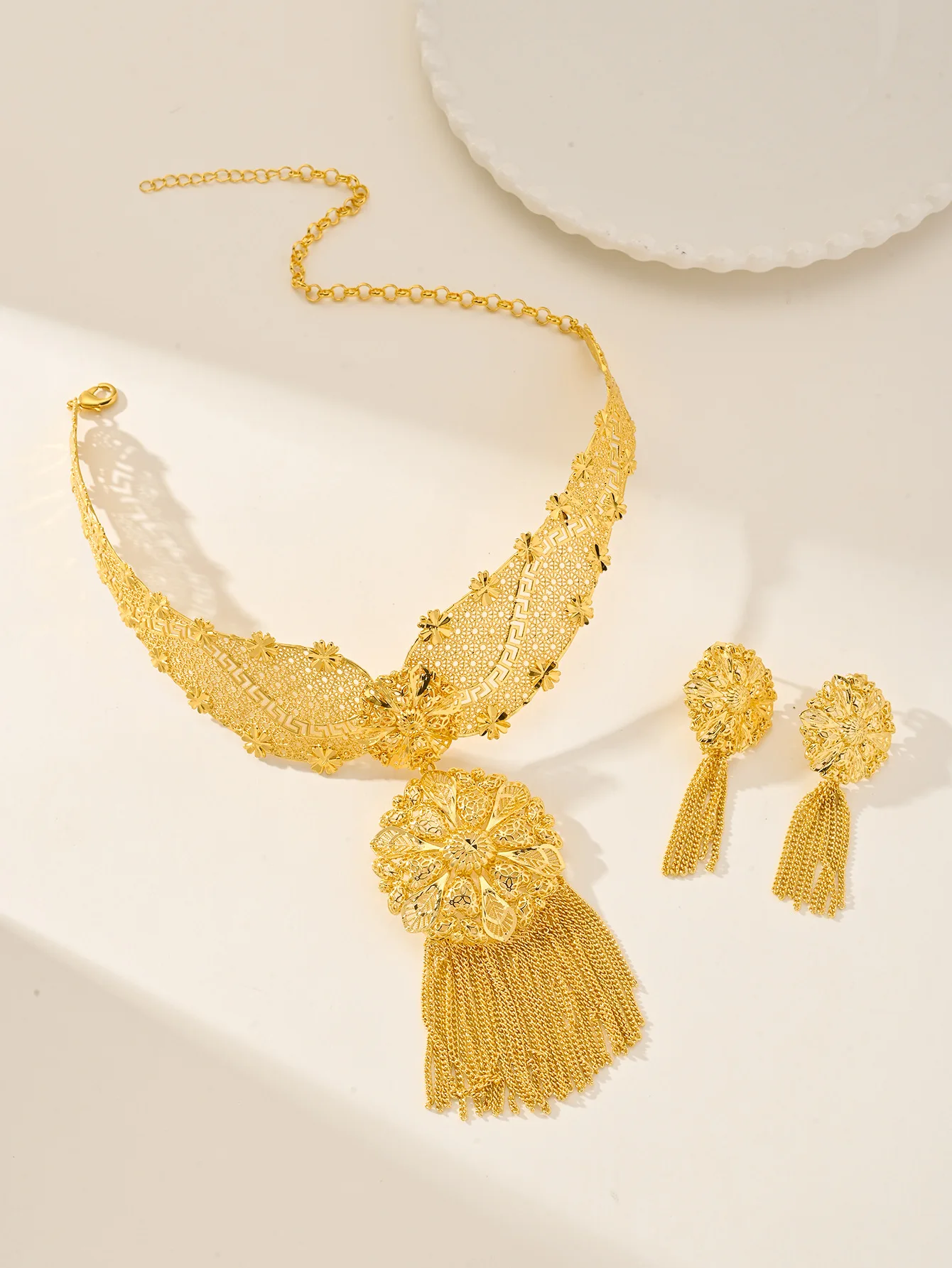 

Fashion New Middle East Africa Dubai 24K Gold Plated Customized Necklace Earrings for Couples' Wedding Party Jewelry Set DD10775