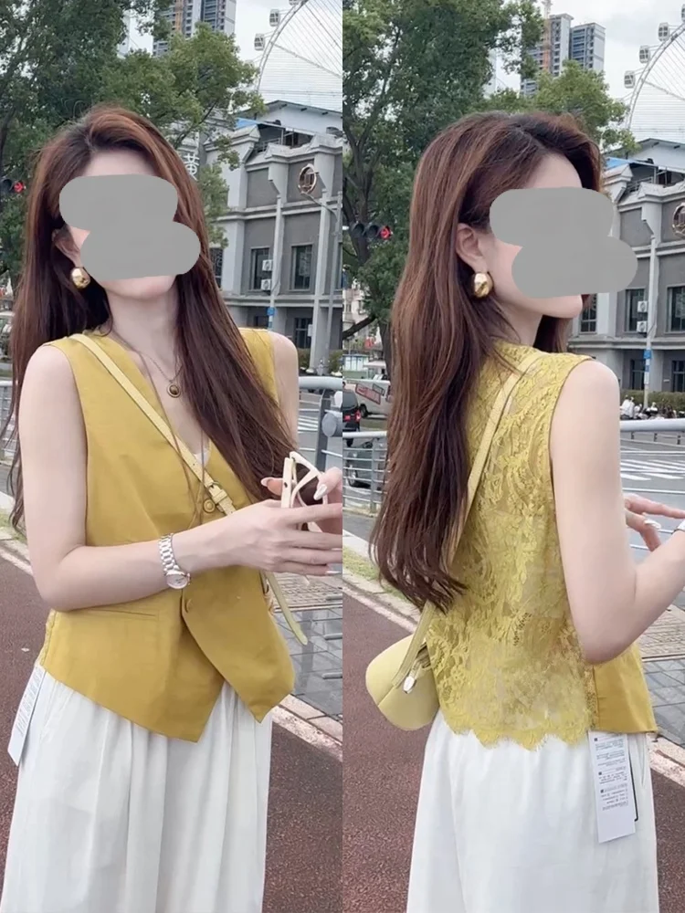 

Fashionable Casual Women's Two-Piece Set Loose Feel Top Shorts Summer Ensemble Simple Elegant V-Neck Button-Up Cardigan