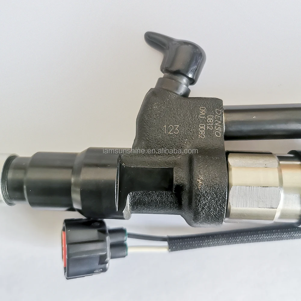 

Original Diesel Injector 095000-0810 23910-1231 For Car's Common Rail Engine New Condition For Model TT