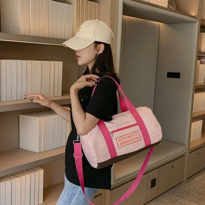 حقيبة رياضية للصالة الرياضية للنساء لمسافات قصيرة حقيبة سفر كاجوال للفتيات حقيبة كتف كروس للياقة البدنية وحقائب اليوجا #2