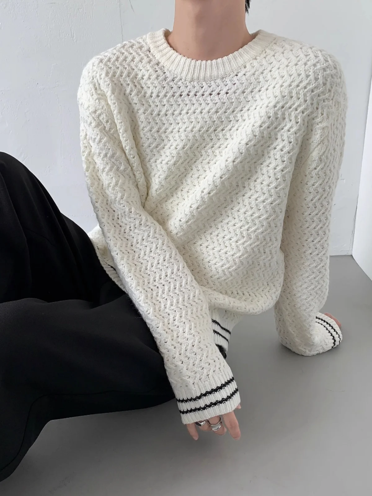 

Американский свободный вязаный свитер с длинными рукавами и круглым вырезом, с вырезами, осенний, модный, в стиле lazy style, однотонный топ