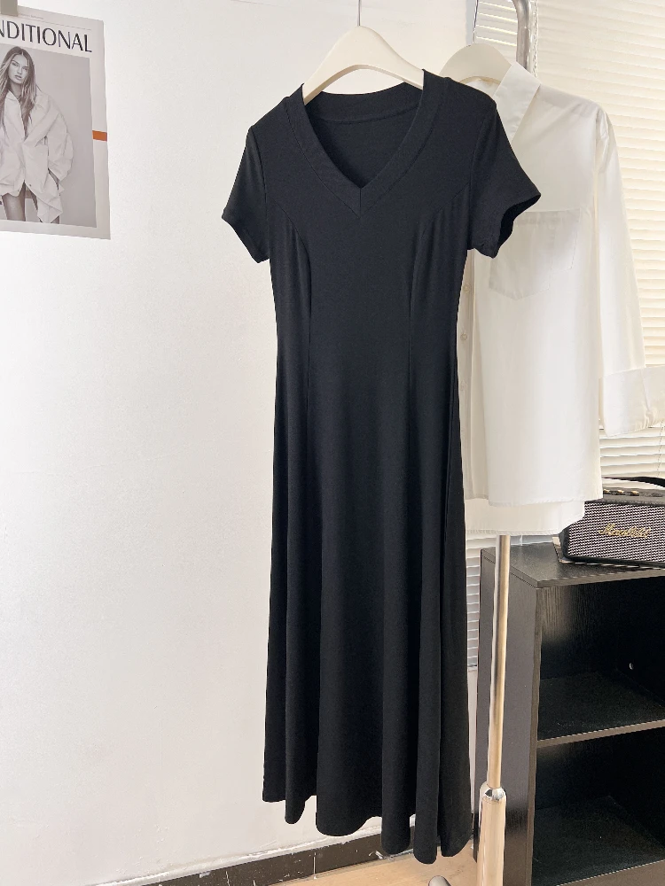 Zjaiss 2025 nouvelle taille cintrée mi-longue noir Style Hepburn robe automne nouveau Modal col en v robe à manches courtes