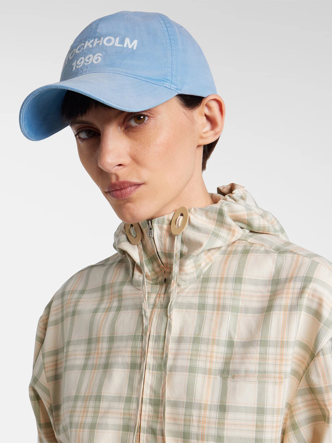 cappellino-da-baseball-nordico-pioneer-primavera-estate-2026-con-logo-ricamato-versatile-casual-parasole-design-semplice