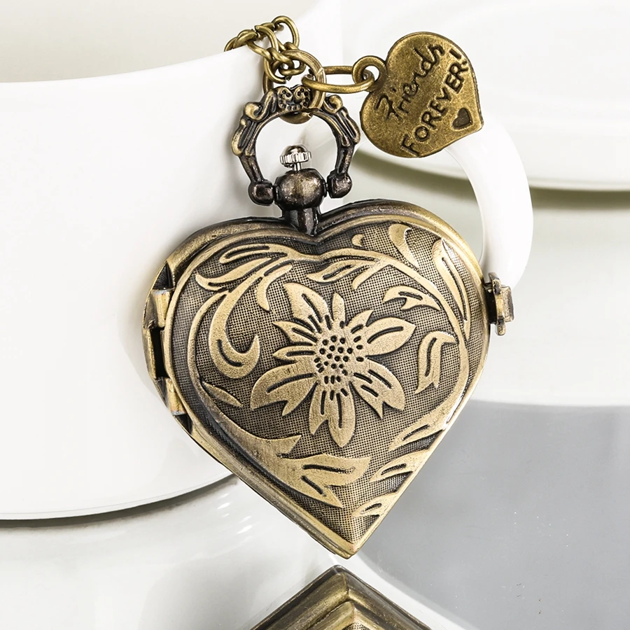 Old Fashioned Amor Em Forma de Coração Quartz Relógios de Bolso, Bronze Relógio Pingente com 80cm Colar Cadeia, Acessório Coração