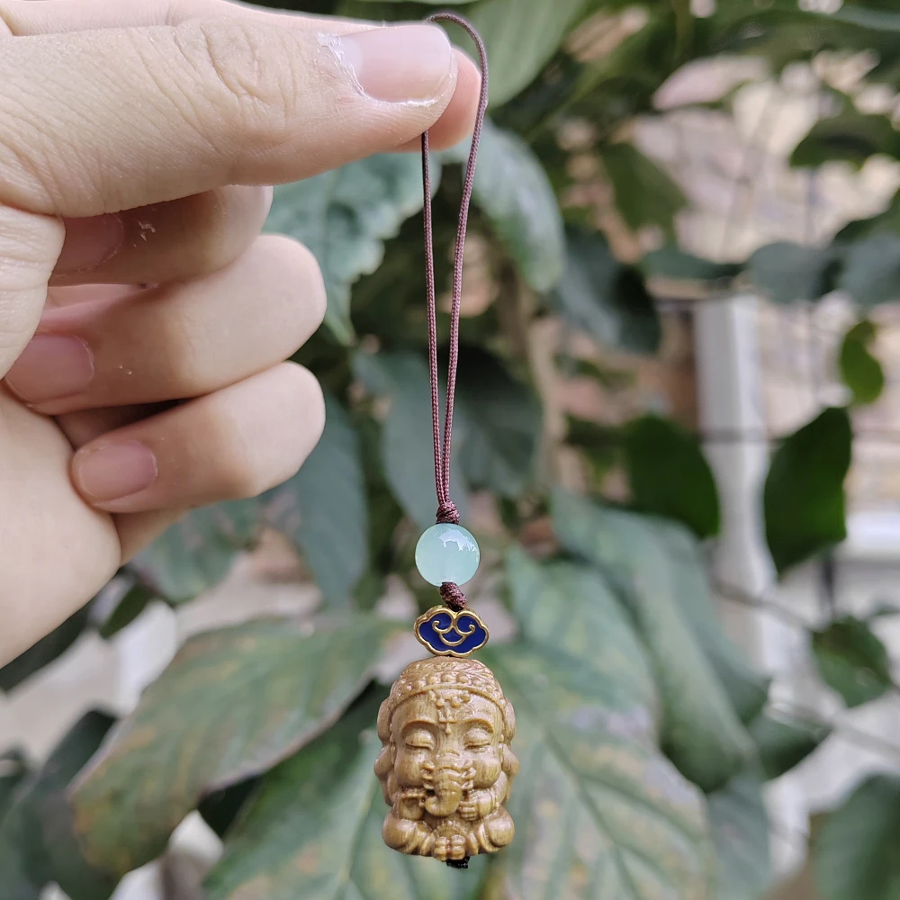 Wooden Ganesha Pendant, Hand-Carved, Ethnic Style, Modern Style. Suitable for Phone Pendants, Housewarming Gifts, Christmas Decorations, Home Decor, Bag Pendants, Back-To-School Season Gifts, Study Room Decorations, Birthday Gifts