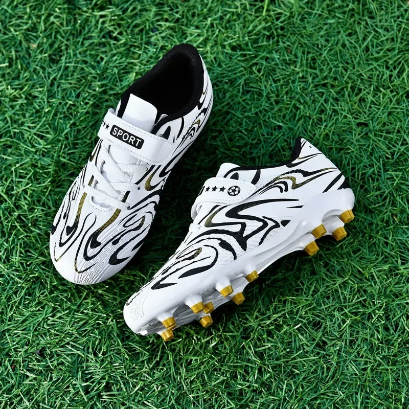 2024 New Children\'s Football Shoes Outdoor Football Training Long Nail Sports Boots Children\'s Anti Slip Football Shoes Unisex