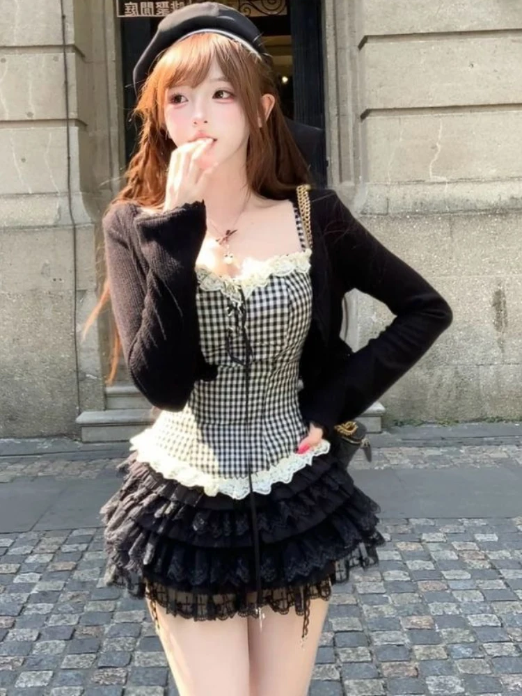 

Осенний новый комплект из чистого милого кружева из трех предметов, женский клетчатый слинг + кардиган с длинными рукавами + юбка-торт, модная одежда в стиле Харадзюку для пикантных девушек