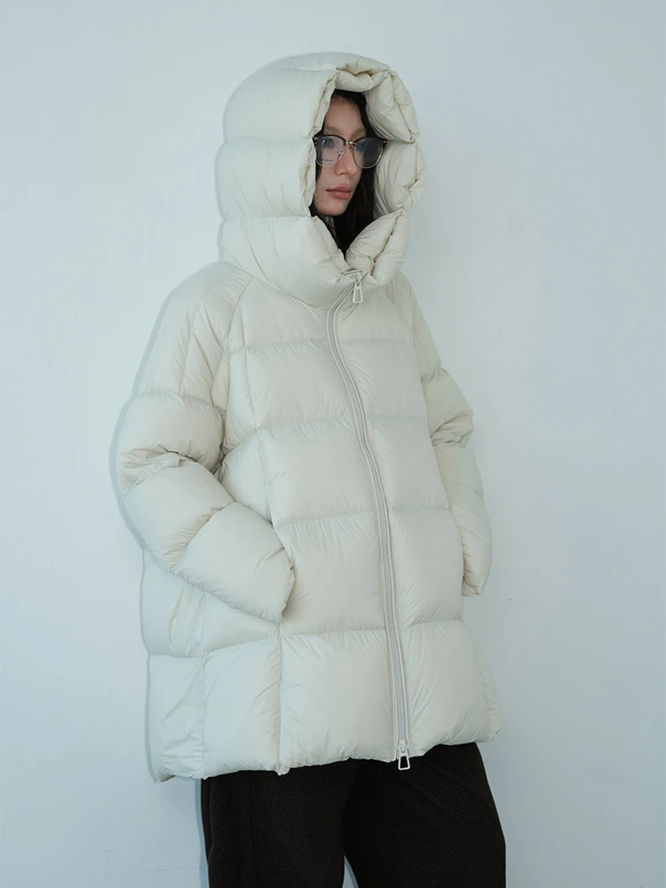 Luxe Pluizige 90% witte eend donsjack voor vrouwen 2026 Winter Beige Capuchon Rits puffer jas Oversize Warm INKEO DJ648
