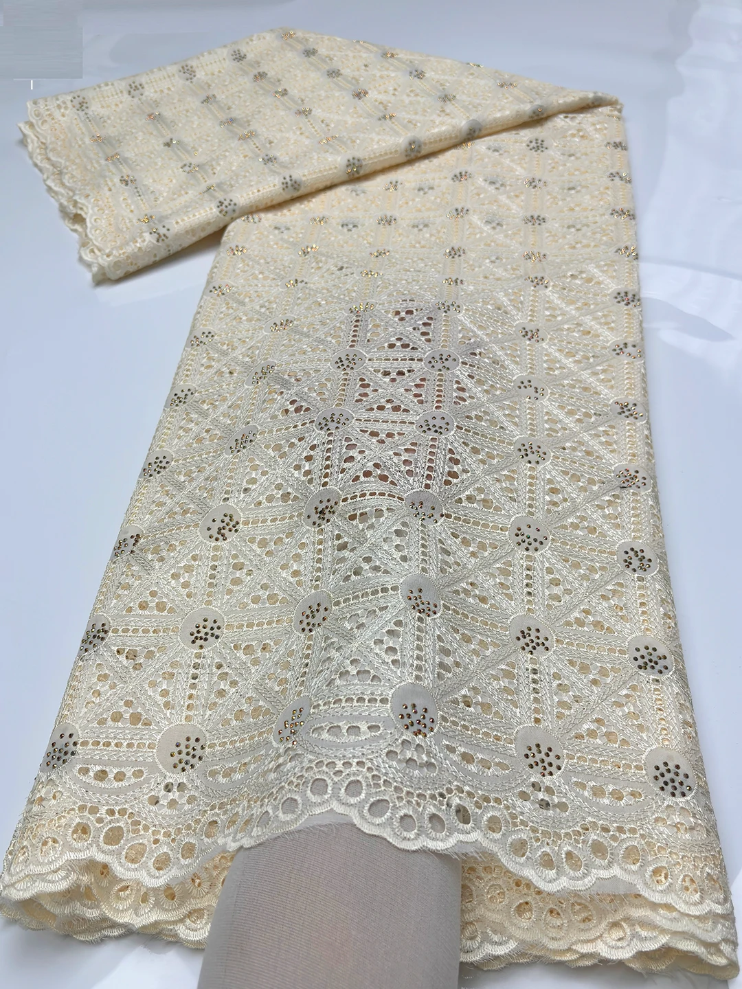 Pure White Dubai Cotton Holes Lace Fabric 2024 High Quality Swiss Voile Lace in Switzerland Lace Fabric For Women Prom Dress Sew