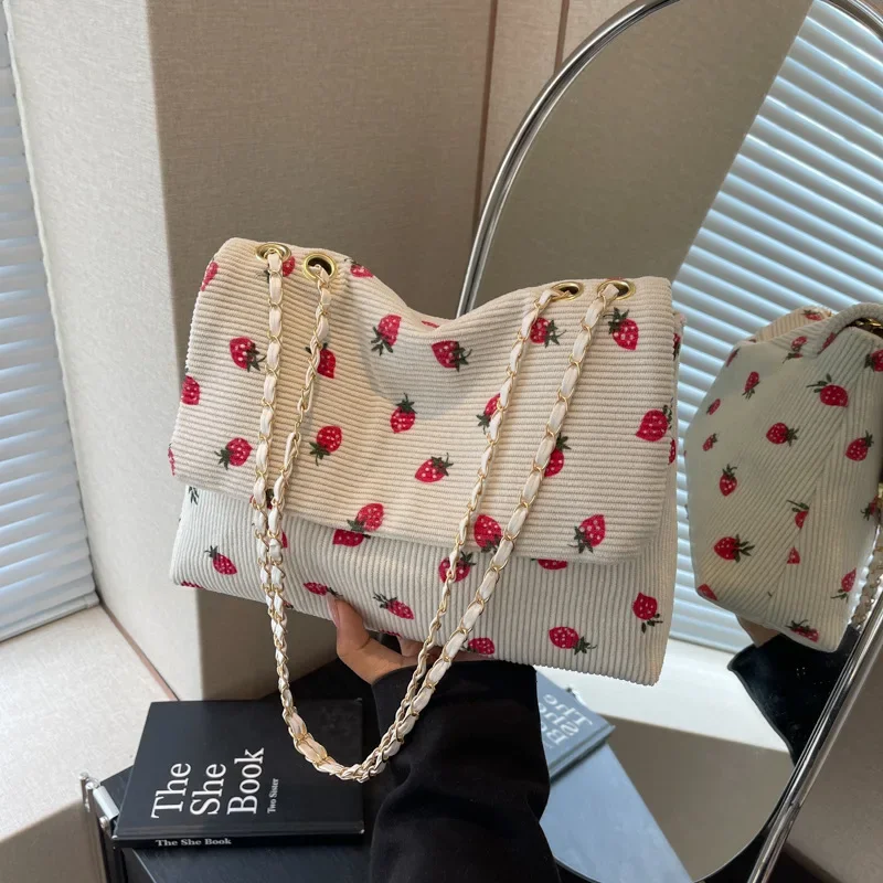 

Xiaoxiangfeng Strawberry Chain Bag One Shoulder Crossbody Women's Bag Fashion Versatile ins Underarm Bag