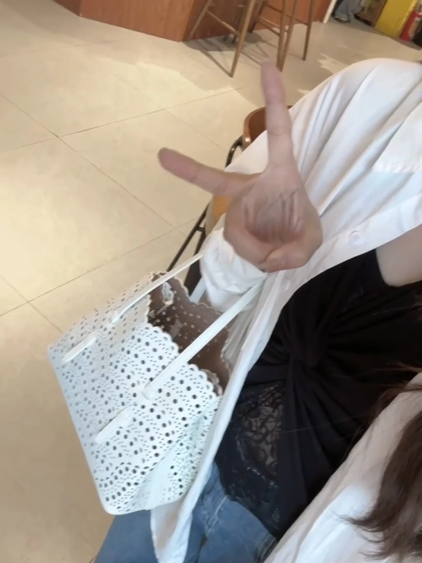 

Белая полая женская сумка через плечо, модная универсальная корейская сумка Sle, лето 202, роскошная повседневная сумка-мешок с ковриком