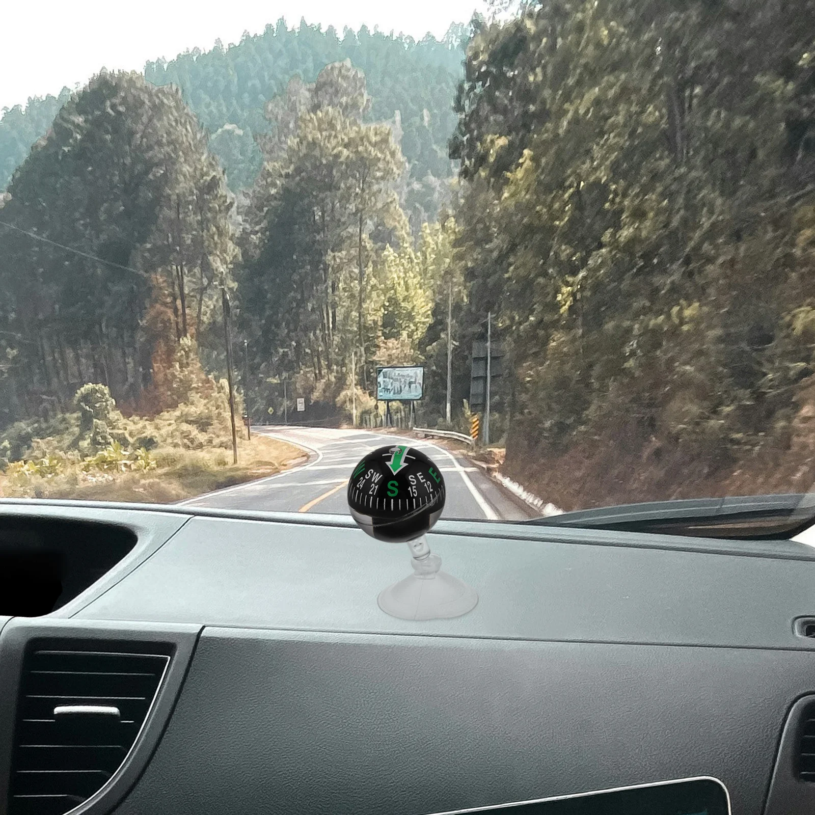 

Mini Portable Suction Cup Car Compass 38Mm Plastic Dashboard Navigation Direction Guide Ball for Automotive Marine