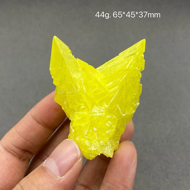 100% natural Burmese yellow natural sulphur ore rough crystal gemstone specimens