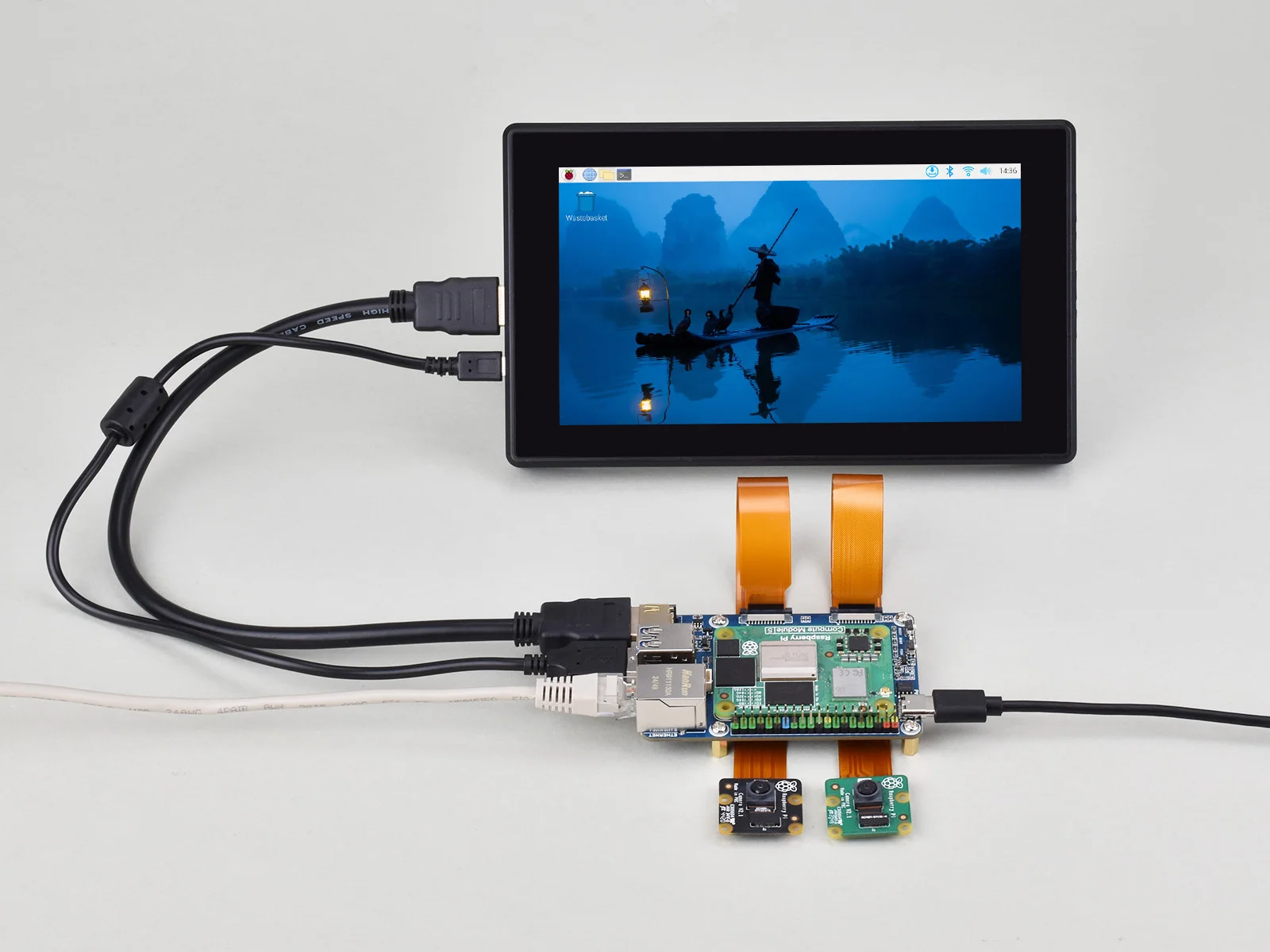 Mini scheda base (B) progettata per il modulo di elaborazione Raspberry Pi 5, chip EEPROM e crittografia integrati