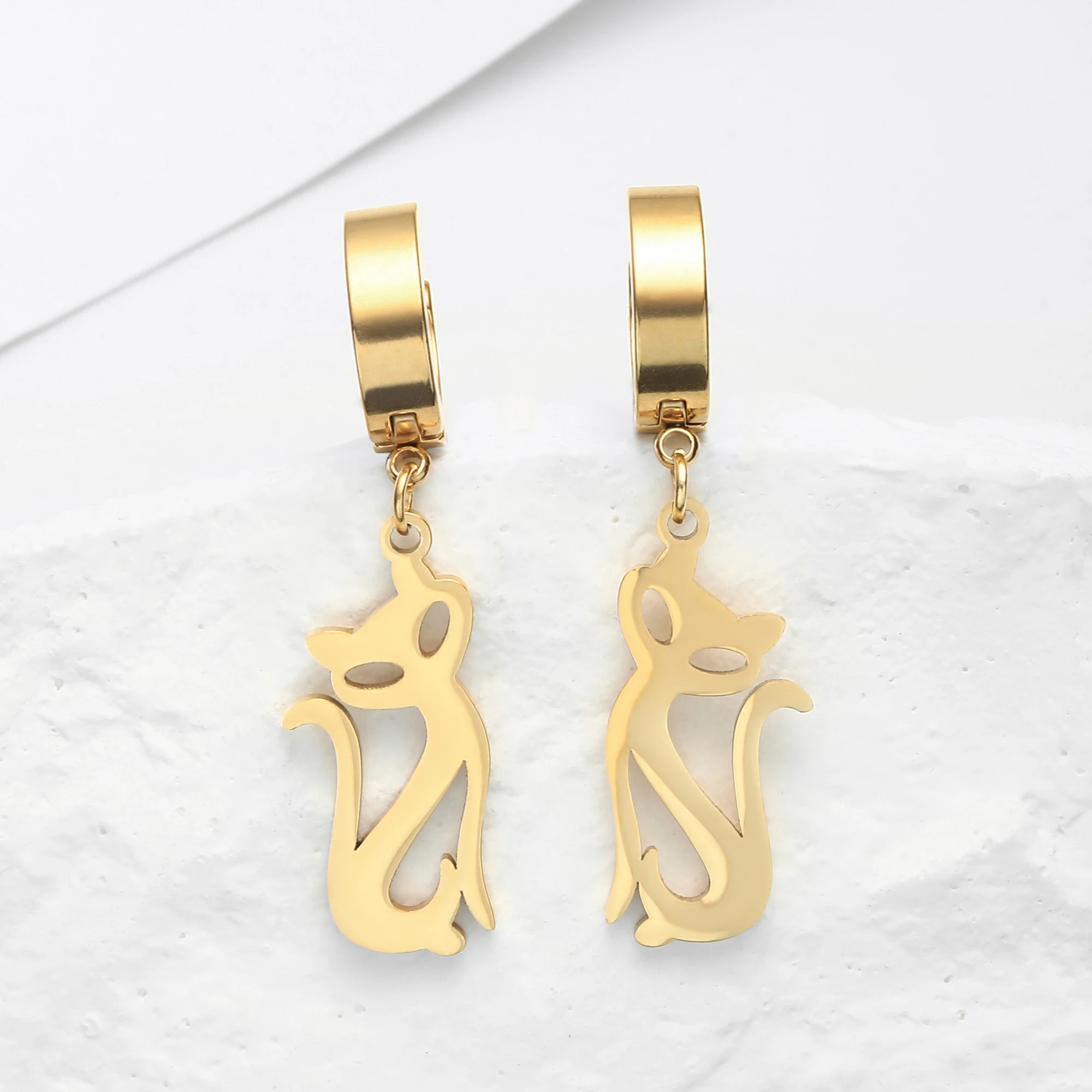 

Kkjoy Fashion Stainless Steel Cat Earrings for Women Gold Color Jewelry Animal Charm Hoop Accessories Girl Gifts Wholesale