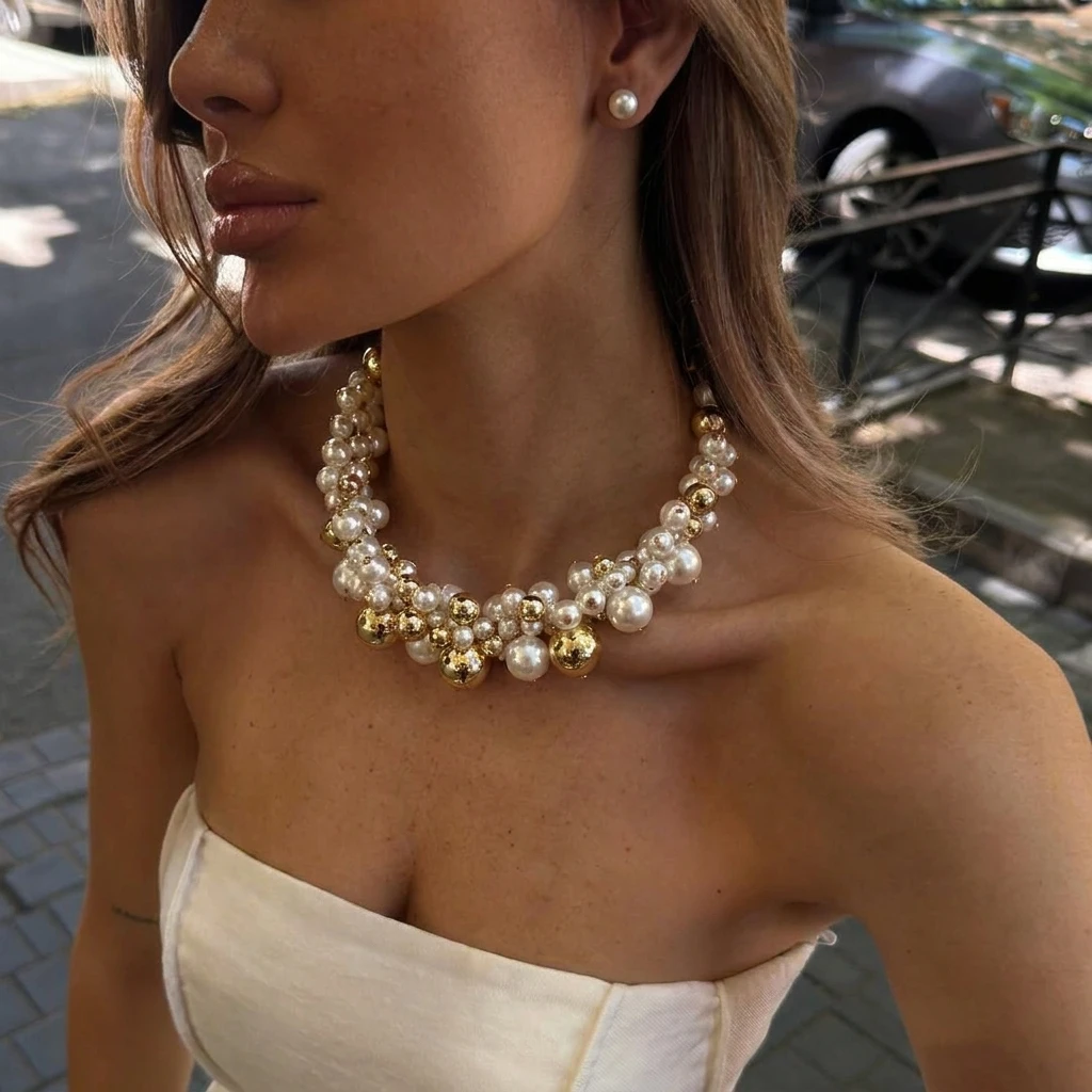 Luxuriöse Funkelnde Zirkon-Choker-Halsketten für Damen Schicke Massive Imitationsperlen Acryl-Perlenketten Party-Schmuckset – Detail 3