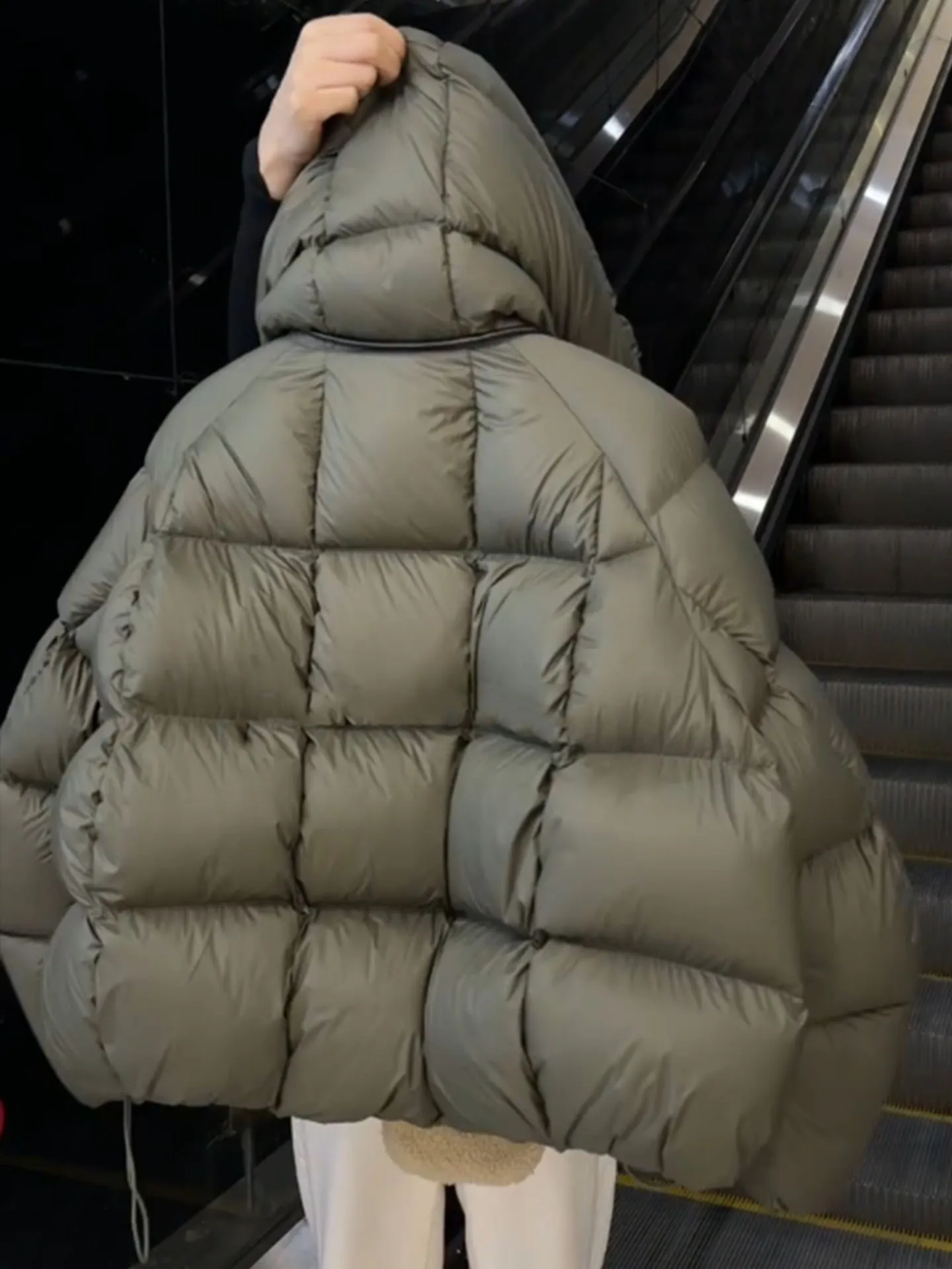 Unico een ort Piumino da donna con cappuccio Jaet 2025 Inverno Nuovo Sle Coreano Sle Fibra di poliestere Caldo abbigliamento quotidiano