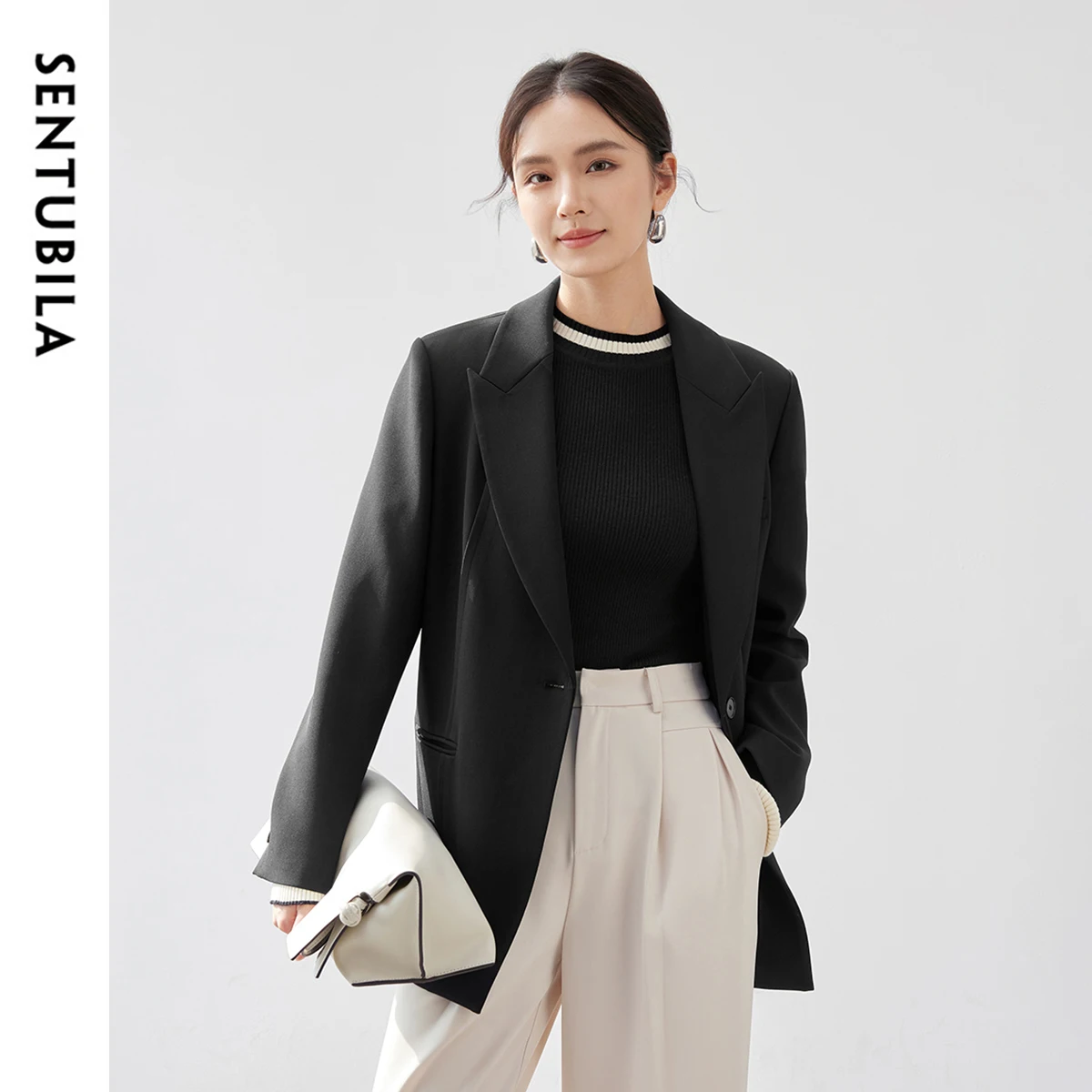 

SENTUBILA Texture Twill Blazers Women Fall 2024 Classic Notched Collar Shoulder Pads Office Lady Work Business Coat 143X56811