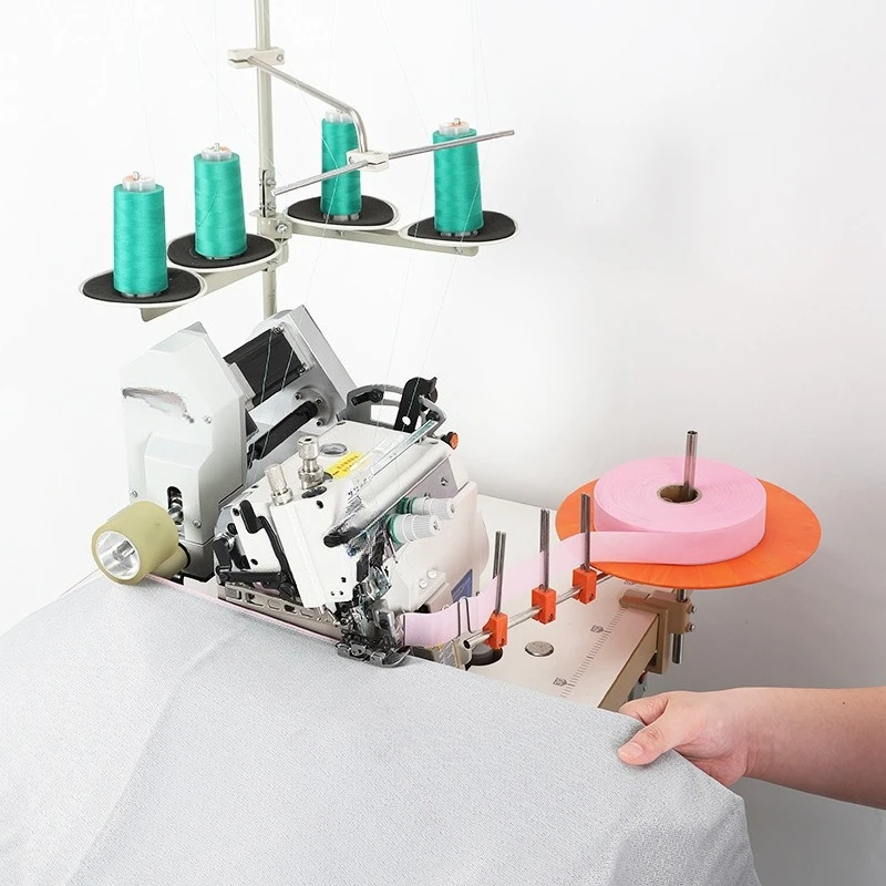 New curtain hemming machine overlocking  up and down synchronized splicing and locking mop wheel chain machine