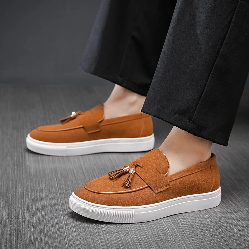 New Suede Loafers Casual Shoes Flock Brown Breathable Slip-On Tassels Spring Men Shoes Size 38-48 Zapatos De Hombre