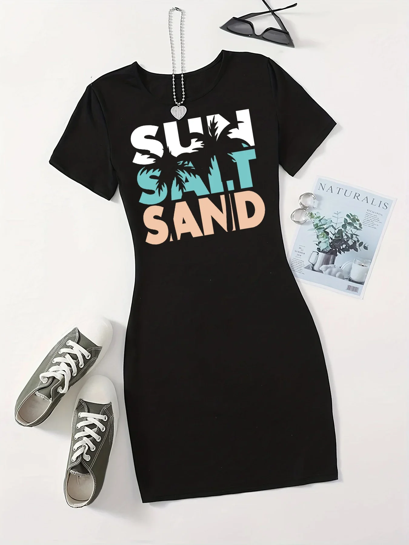 Mini abito T-shirt girocollo a maniche corte slim fit casual con stampa SUN SAIT SAND da donna Pop Summer