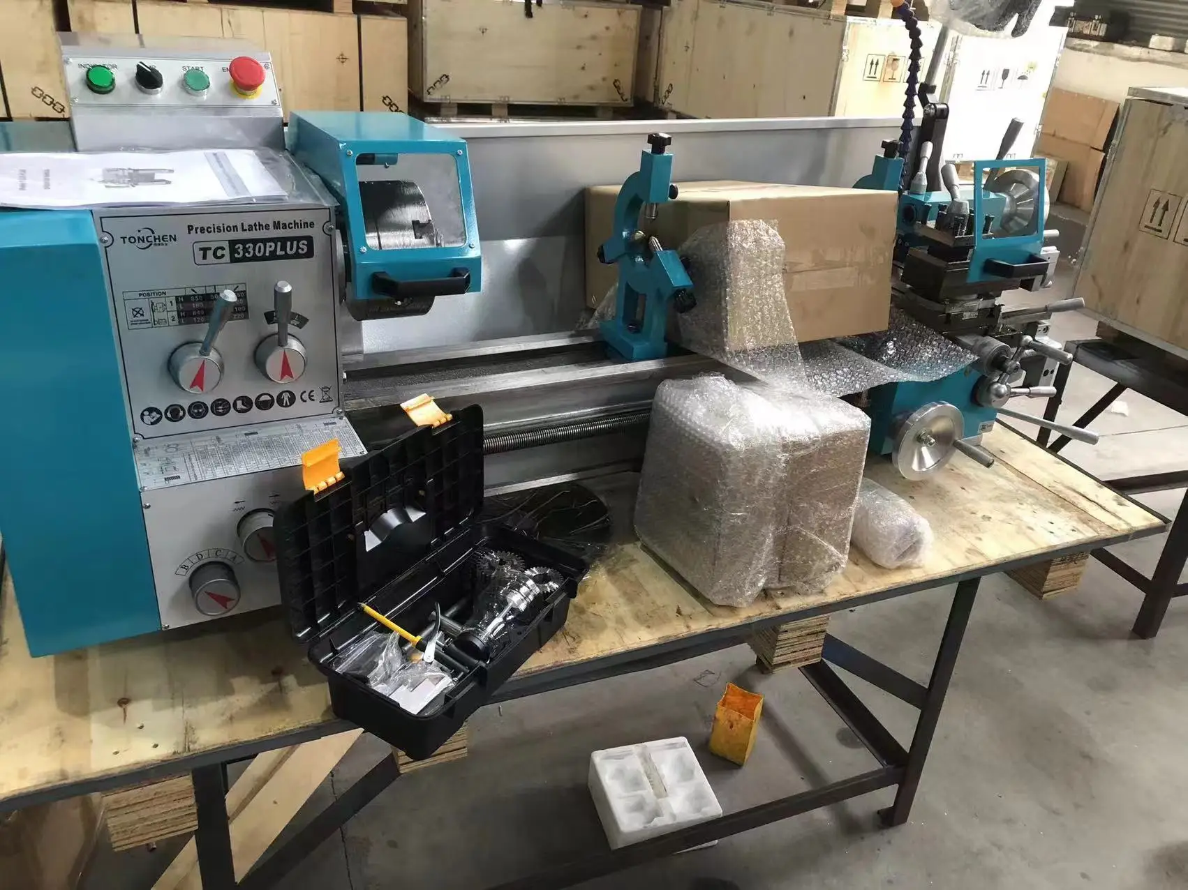 

750mm BL330C Plus Hot Selling Manual Metal Bench Lathe Engine Lathe Looking for Agent Over World