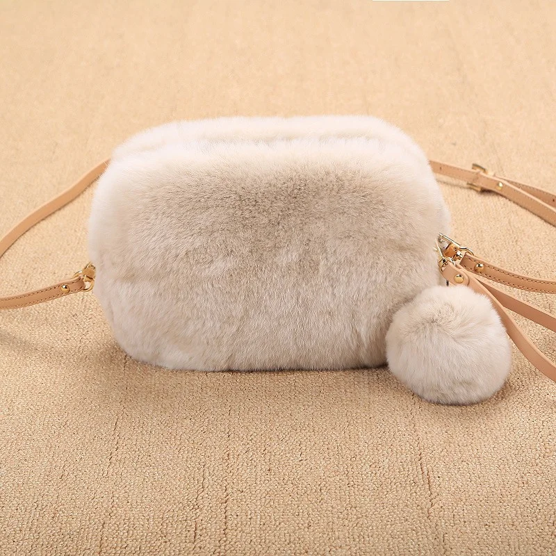 

Women's Mini Chain Crossbody Fur Bag New Luxury Rex Rabbit Fanny Pack Soft Plush One-shoulder Small Square Bag