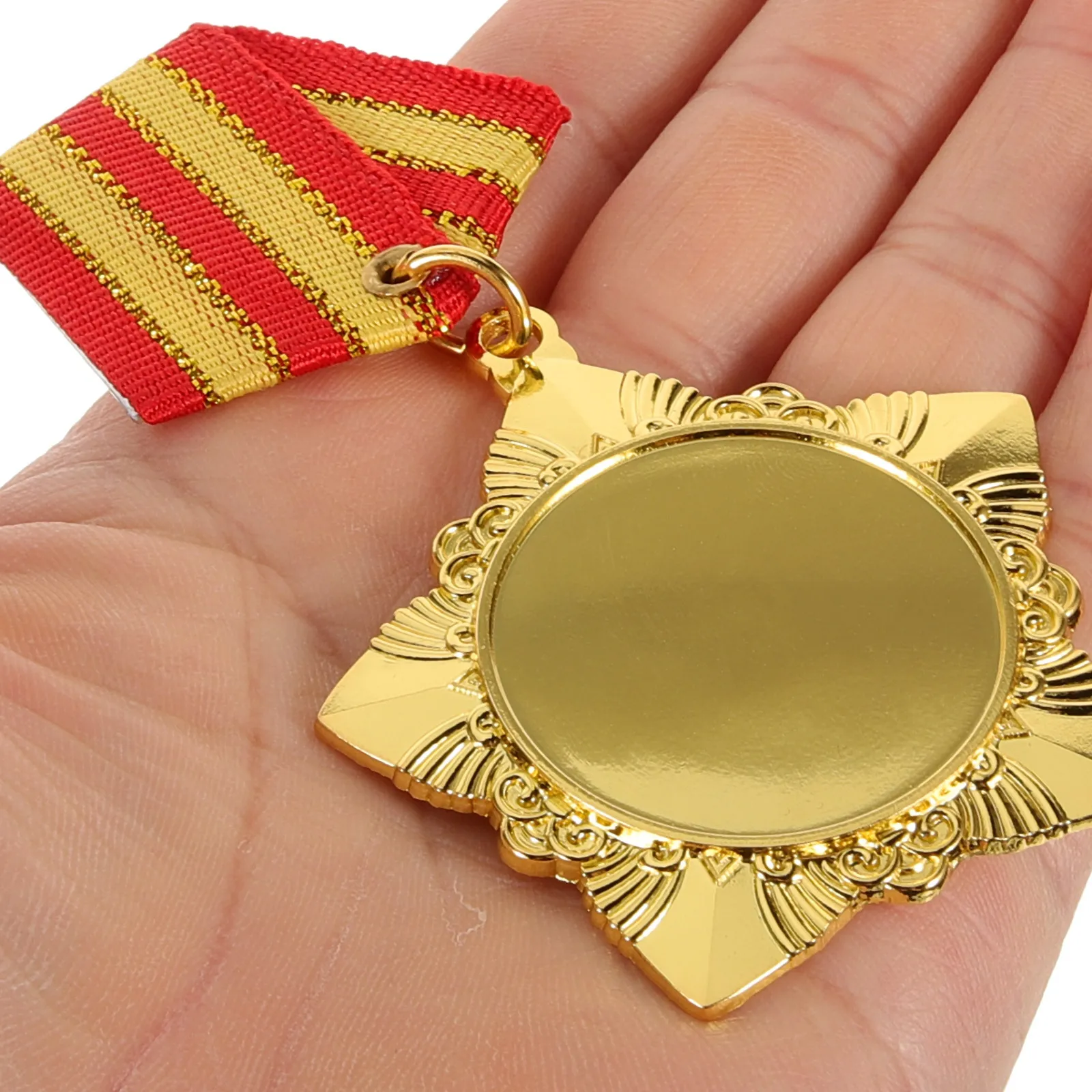 

3Pcs Award Medals Alloy Memorial Brooches Kids Party Prizes Competition Badges Game Rewards Fashion Style Pins