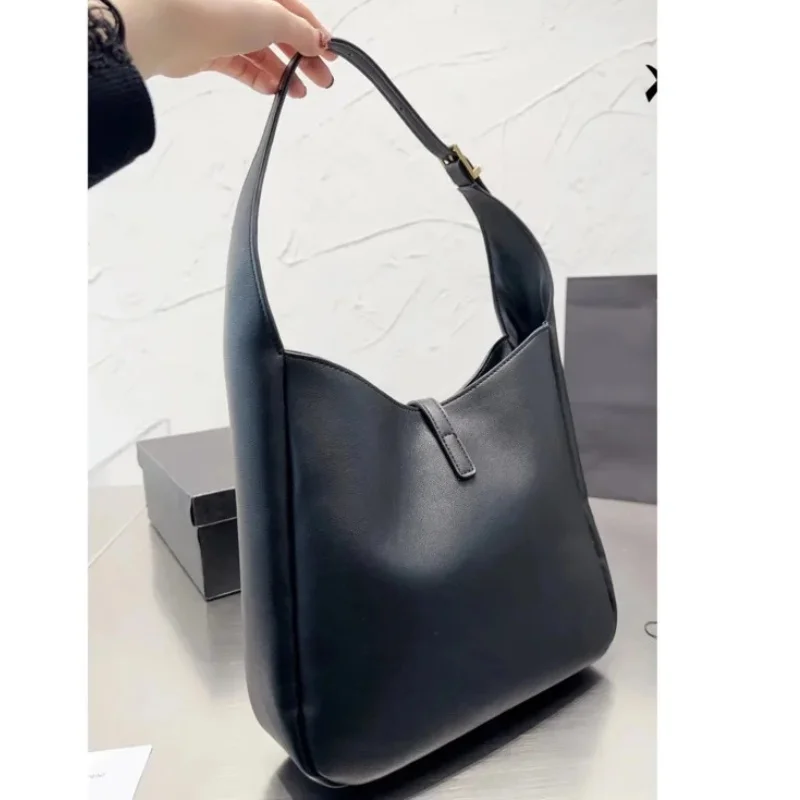 

2023 Spring/Summer Women's Bucket Bag Fashion Multi functional Large Capacity Shoulder Bag Practical Underarm Bag