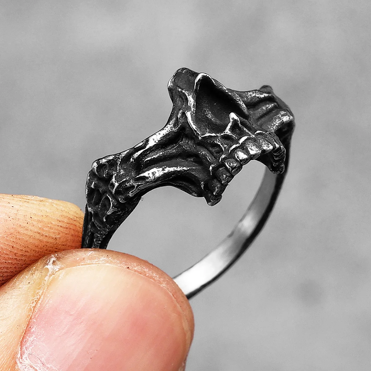 Bridge of Nose Skull Men Rings Stainless Steel Women Jewelry Punk Gothic Rock Vintage Black Fashion Accessories Gift Wholesale view 2