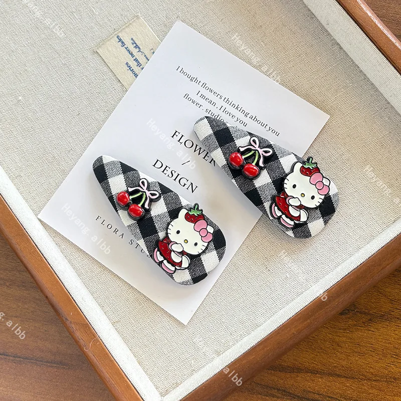 

Sanrio Hello Kitty Black and White Checkered Hair Clip Cute Edge Clamp Hair Accessories Sweet Girl Cartoon Duckbill Clip Gifts ﻿