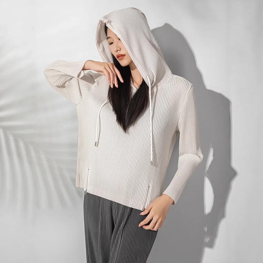 

Miyake Pleated Autumn Winter Thick Pleated Knit Sweatshirt for Women 2026 New Hooded Single Breasted Cardigan Jakcet Coat Chic