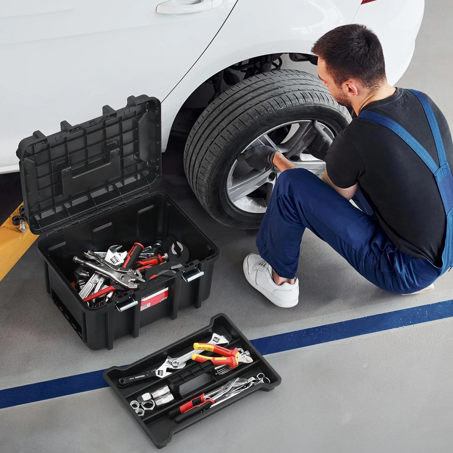 Empty Tool Box Protable Stackable Accessories Parts Toolbox Organizer Equipment Tool Storage Box Plastic Hard Tool box Wheeled