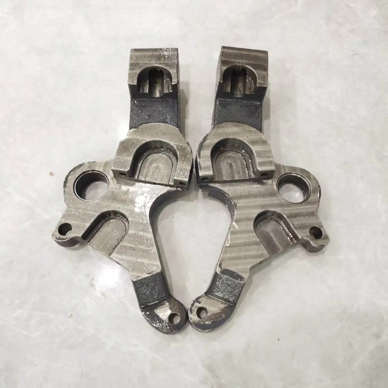 3 pair Komori 29 Water Roller Holder Lever Parts 8145100207 and 8145100107 high quality Discount price